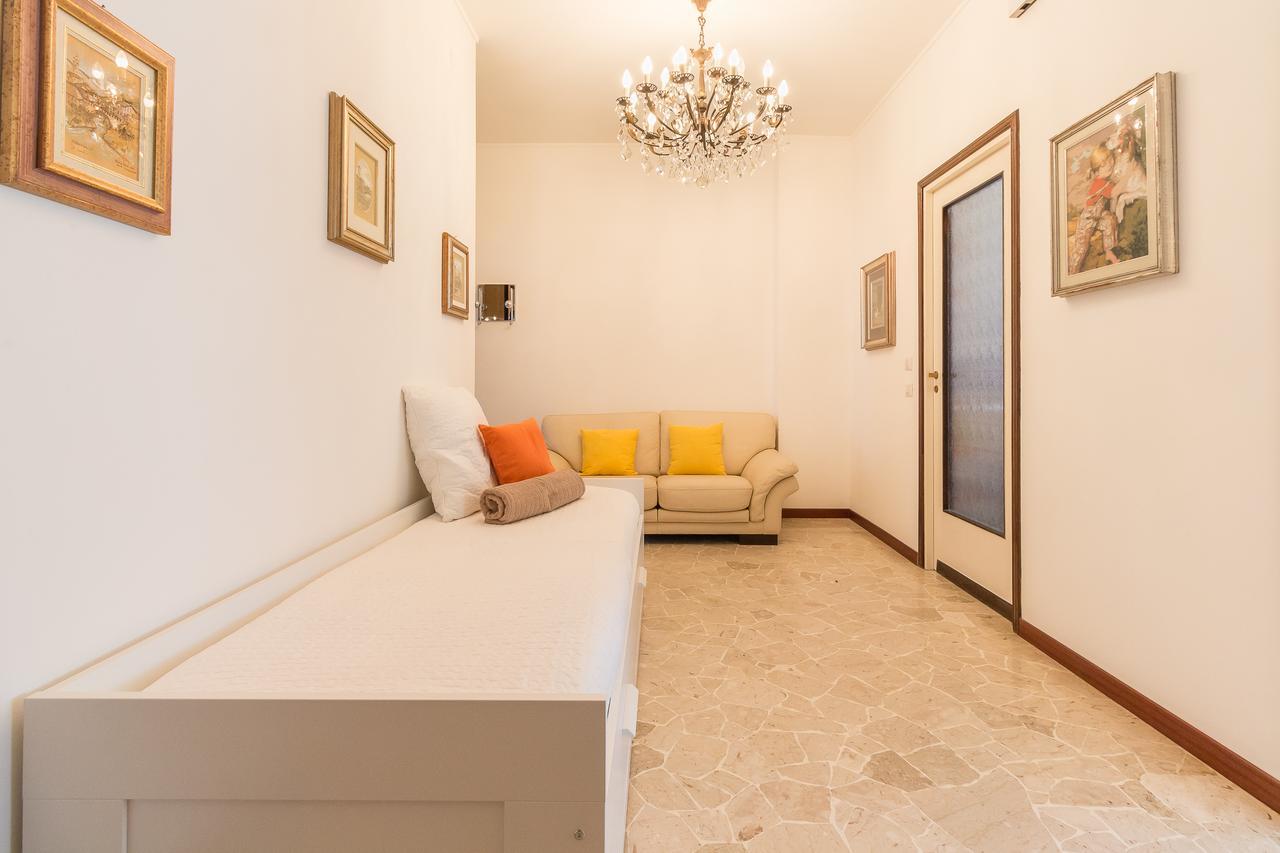 Alessia's Flat- Sondrio M3 Milão Exterior foto