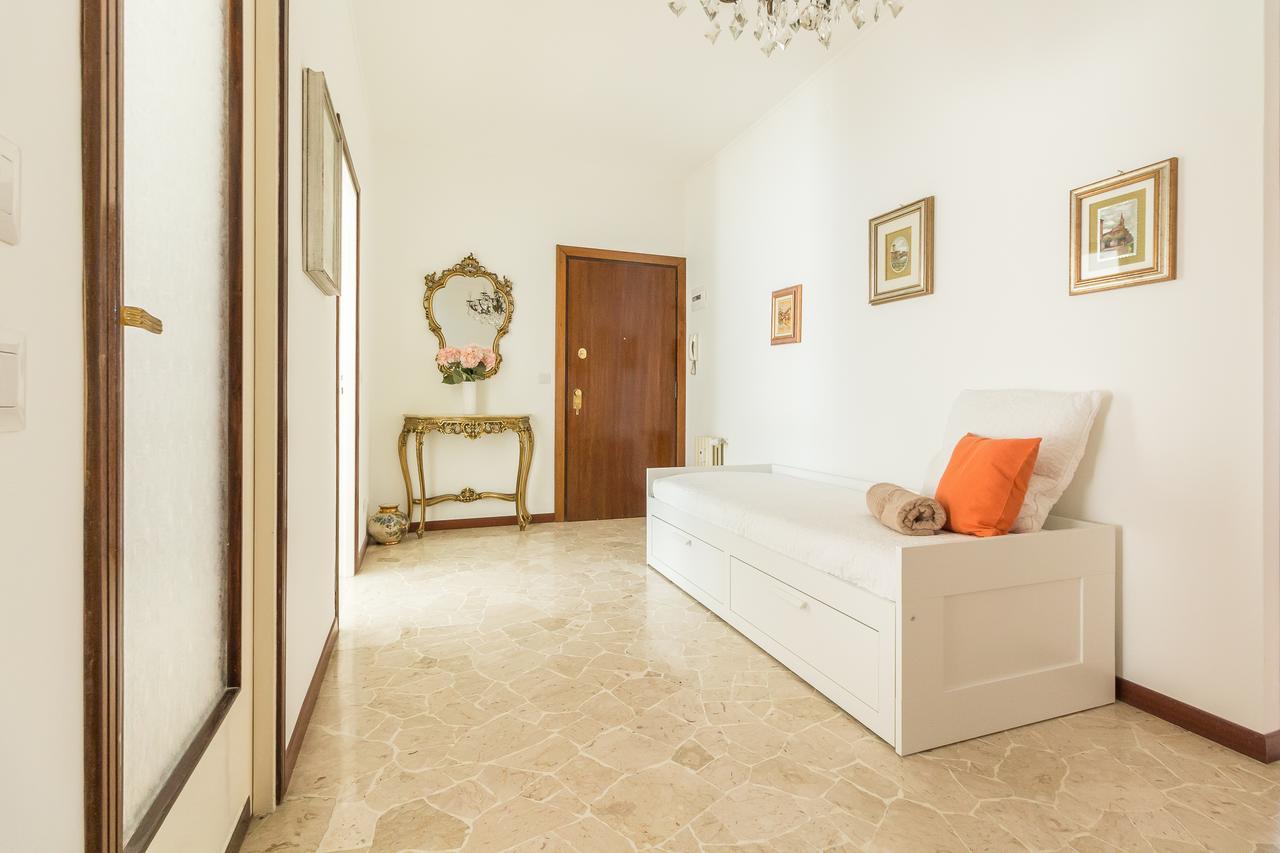Alessia's Flat- Sondrio M3 Milão Exterior foto